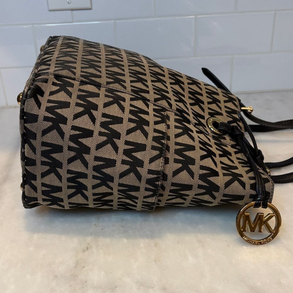 Michael Kors Bag Purse Handbag Jet Set Monogram Canvas Leather Tote Pocketbook - Picture 6 of 16